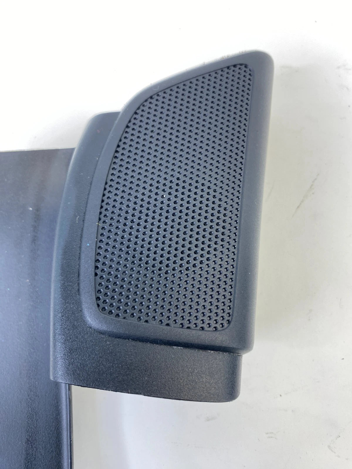 12-18 FORD FOCUS FRONT RIGHT PASSENGER DOOR SPEAKER TWEETER & TRIM BM51-18C862-A