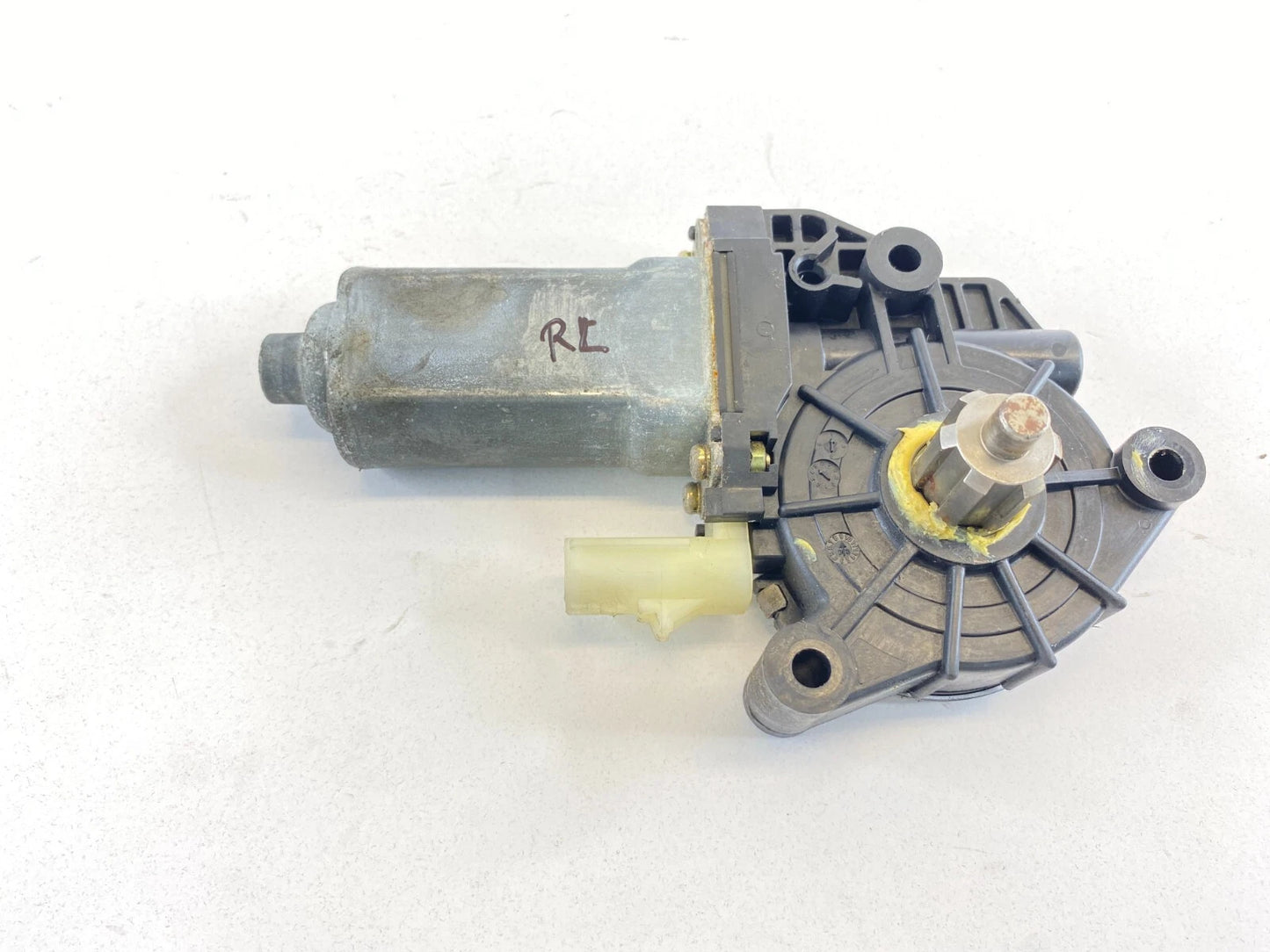 2001-2005 CHRYSLER PT CRUISER REAR LEFT SIDE DOOR POWER WINDOW MOTOR 05067543AA