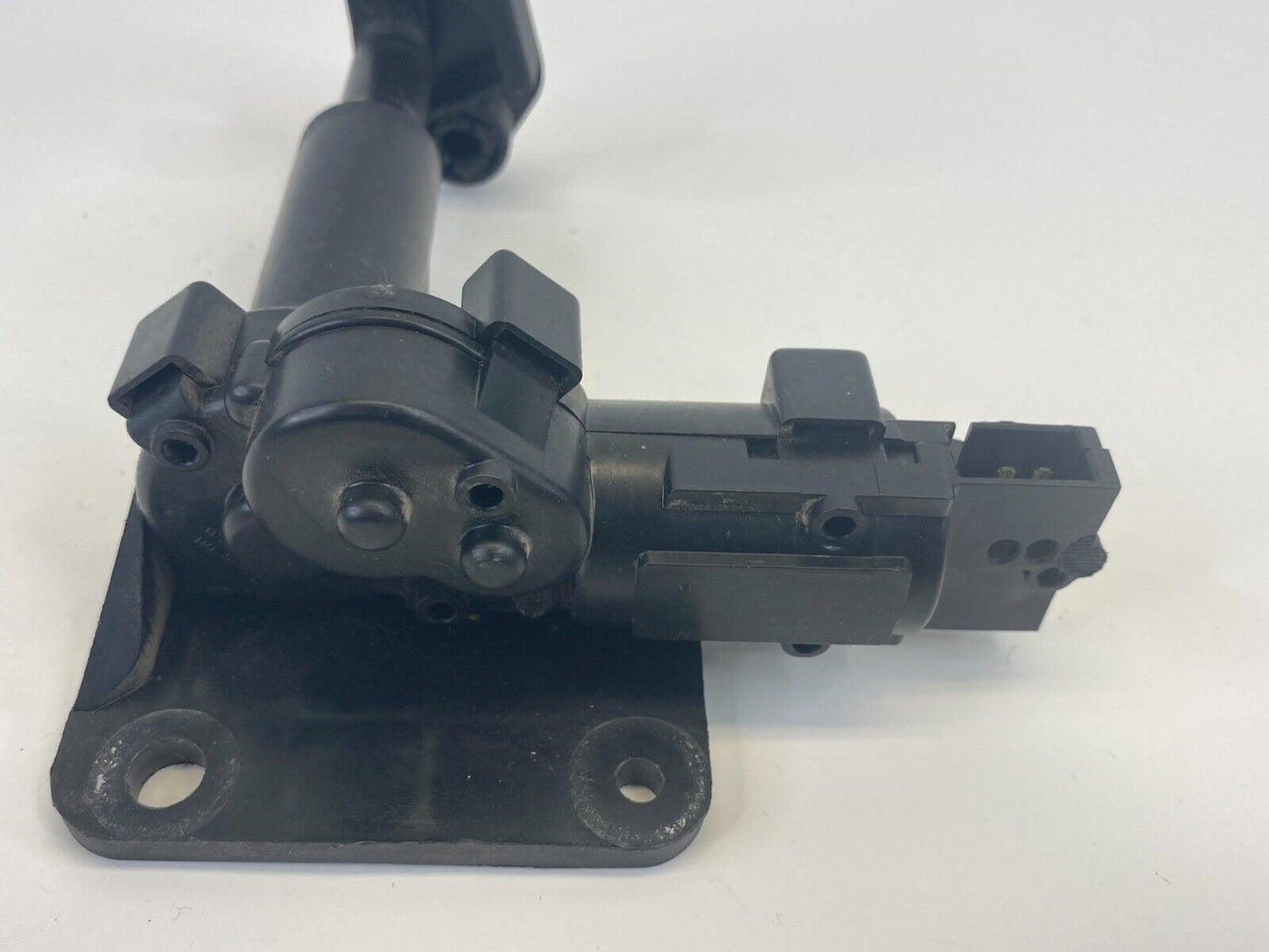 2009-2014 Volkswagen Routan Rear Right Side Quarter Window Motor Actuator OEM