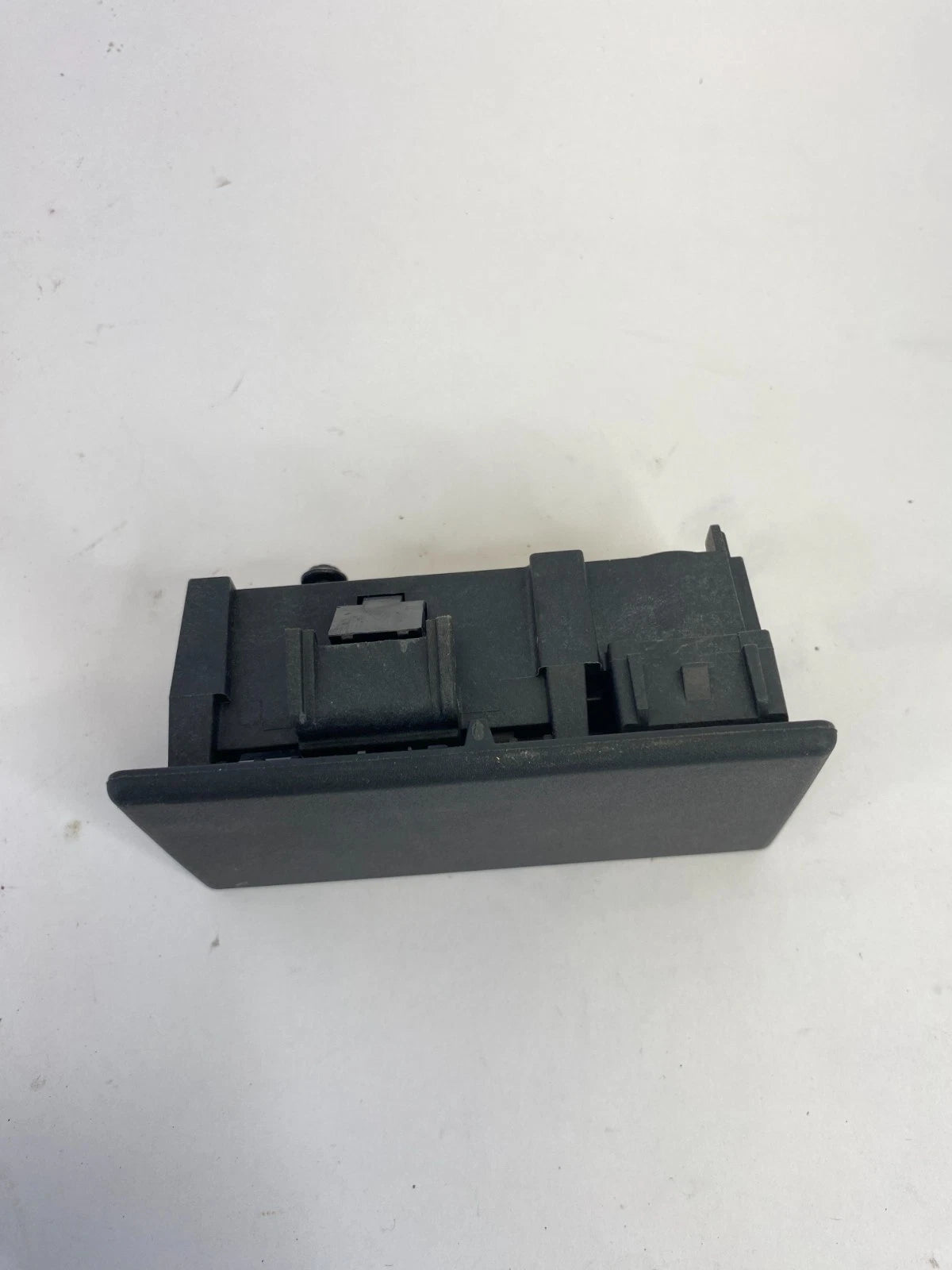 2009 2010 DODGE JOURNEY GLOVE BOX DOOR LOCK RELEASE HANDLE 1JQ68TRMAA OEM