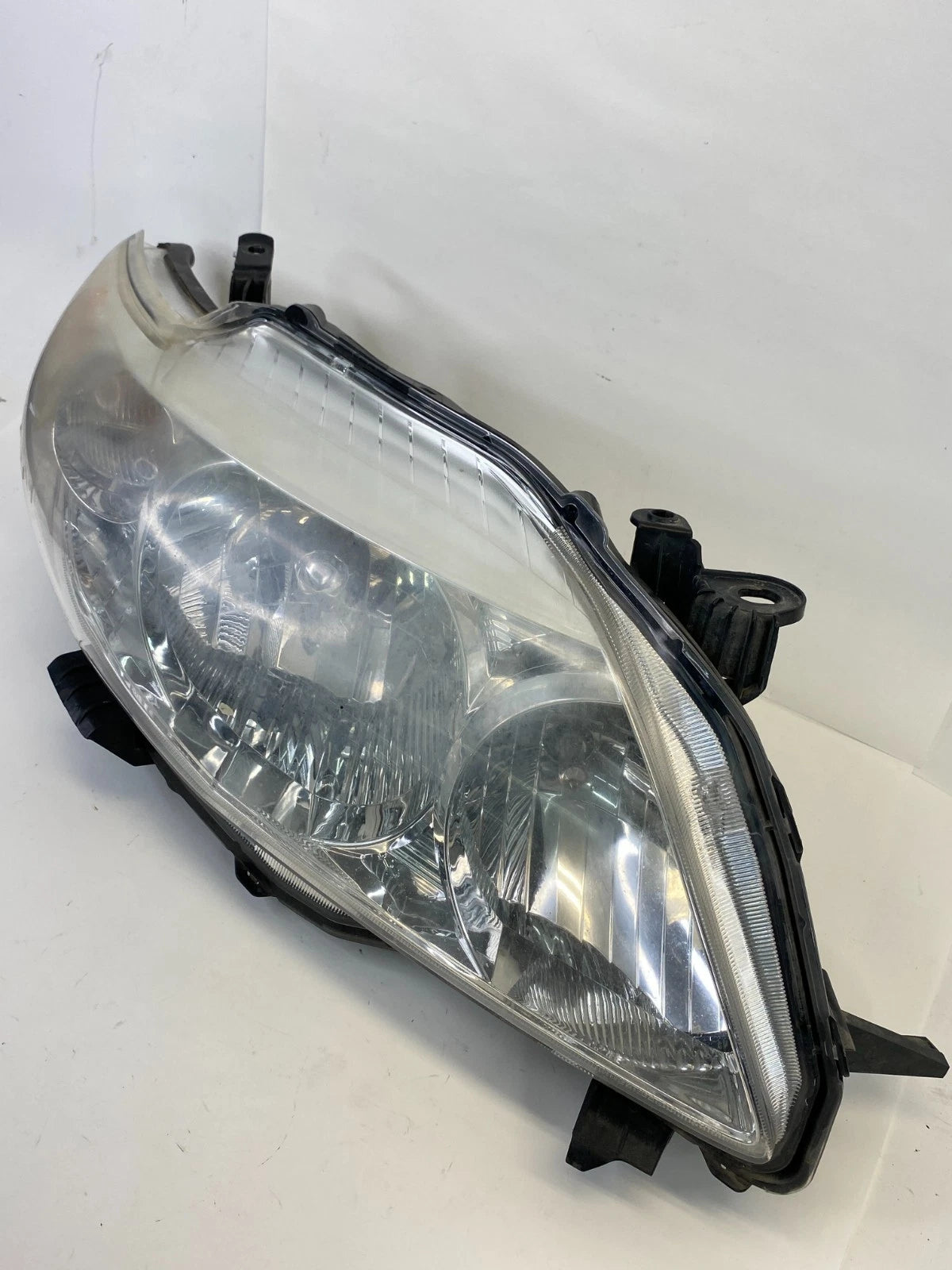 2009 2010 TOYOTA COROLLA FRONT RIGHT PASSENGER HEADLIGHT HEADLAMP OEM