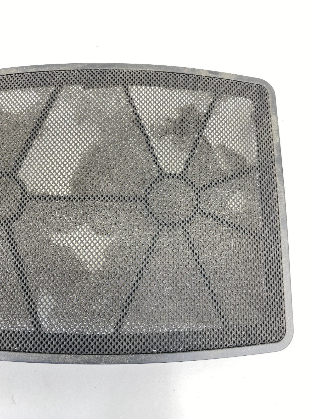 04-07 BMW 525I 06-10 BMW 550I REAR LEFT DECKLID SPEAKER GRILLE COVER 7035521