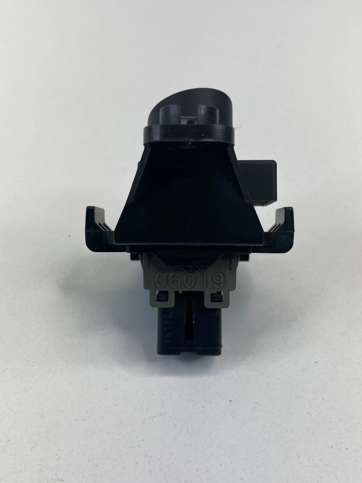 09-13 SUBARU FORESTER 08-10 IMPREZA TRACTION CONTROL BUTTON SWITCH 66211FG000