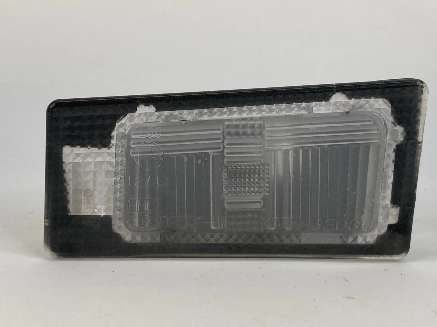 11 12 13 14 15 16 HYUNDAI ELANTRA REAR LEFT SIDE LICENSE PLATE LIGHT 92501-1M4