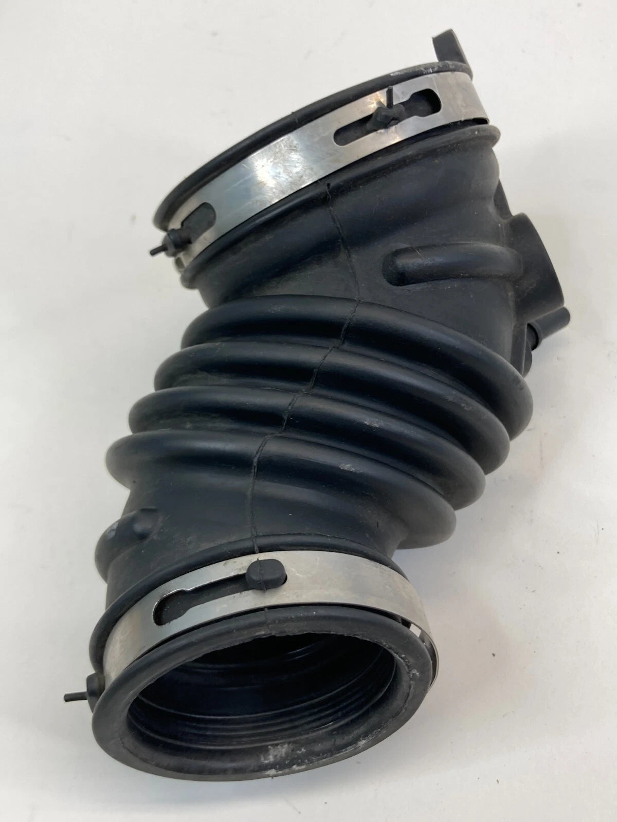12 13 14 15 16 17 18 FORD FOCUS SDN 2.0L AIR INTAKE HOSE TUBE DUCT BV61-9C623-AC