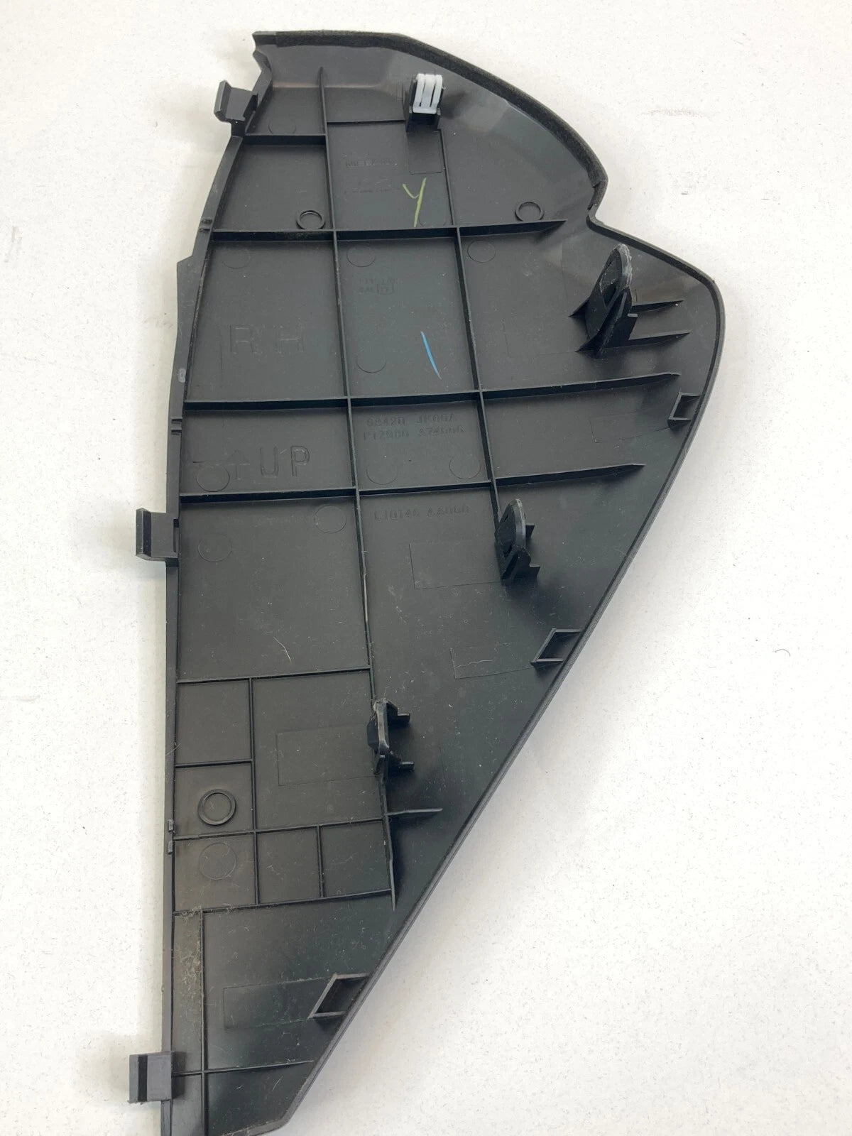 2008-2013 INFINITI G37 SEDAN FRONT RIGHT SIDE END CAP COVER TRIM 68420-JK00A OEM