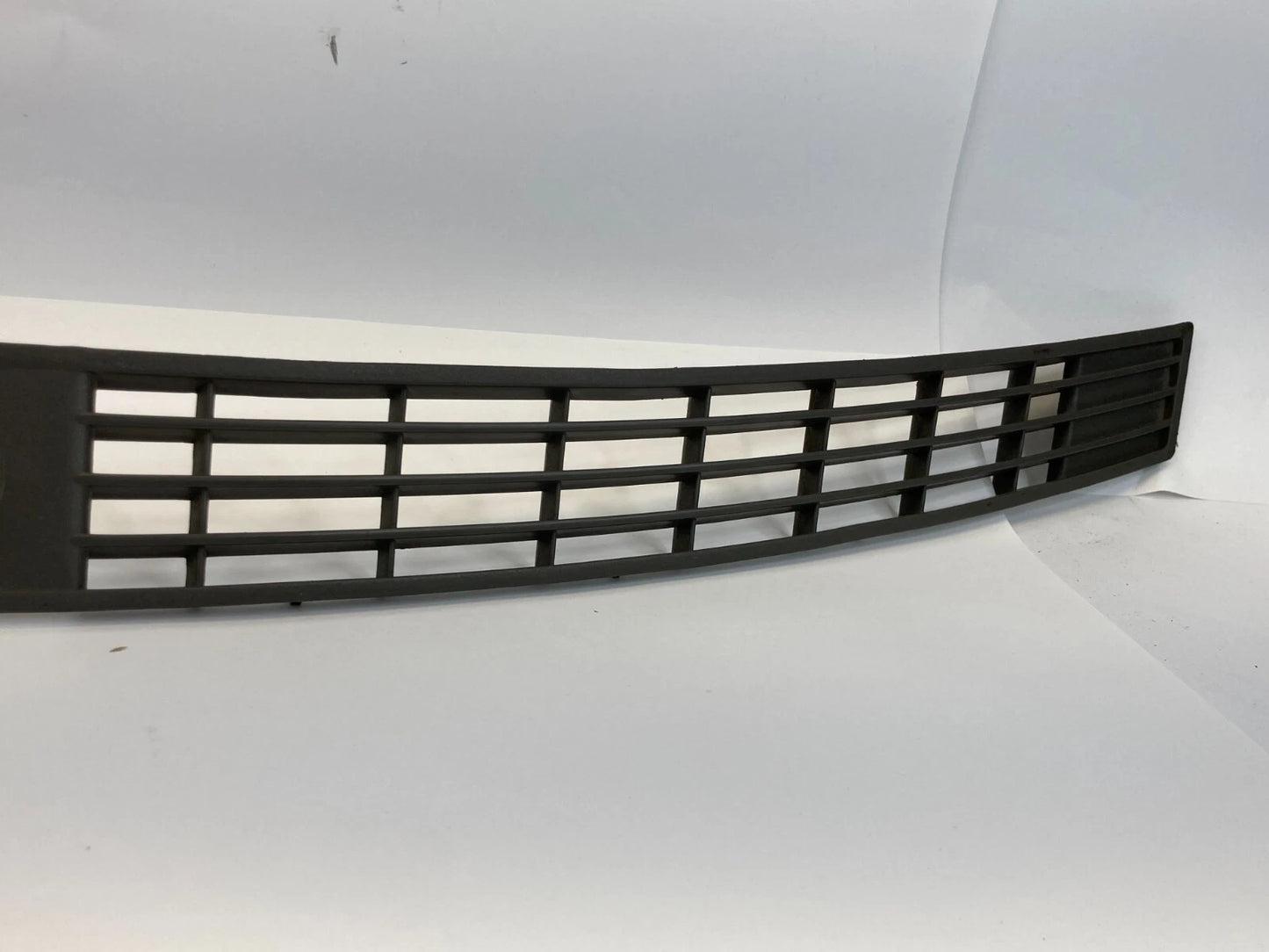 2006-2010 JEEP COMMANDER FRONT DASH DEFROST PANEL GRILLE AIR VENT 5JT08TRMAC OEM