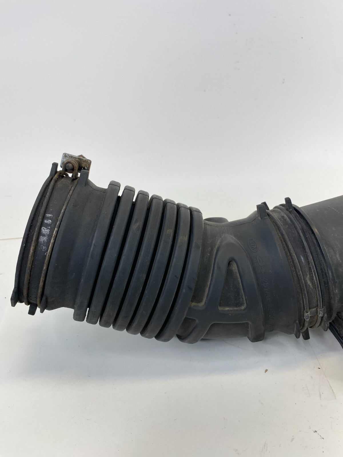 2009-2011 Kia Borrego 3.8L 24V 4WD Air Intake Hose Duct Pipe 28139-2J200 OEM
