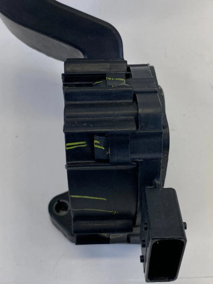 2015-2017 CHRYSLER 200 ACCELERATOR GAS PEDAL POSITION SENSOR OEM 04581697AA