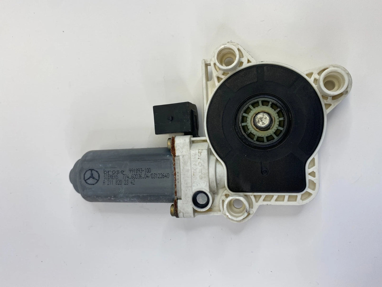 03 04 05 06 MERCEDES BENZ E500 REAR LEFT DOOR POWER WINDOW MOTOR A2118202342 OEM