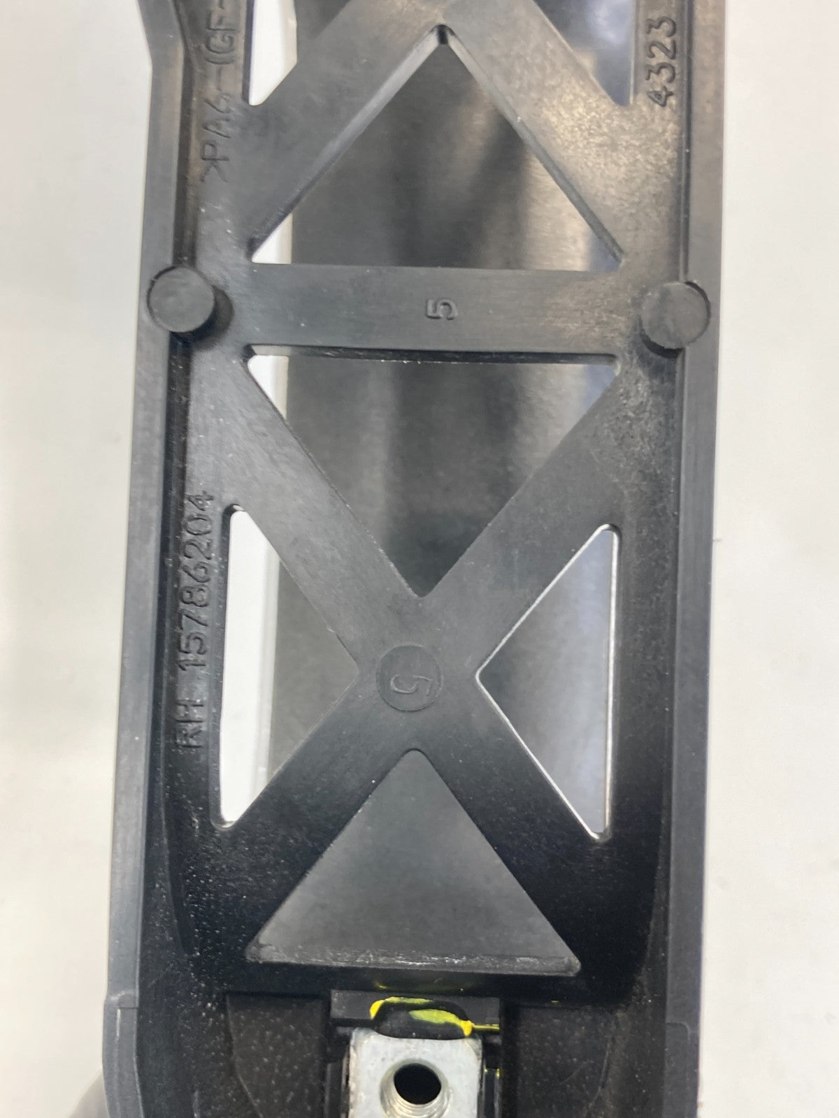 07-16 GMC Acadia 10-17 Equinox Rear Right Side Exterior Door Handle 15786204