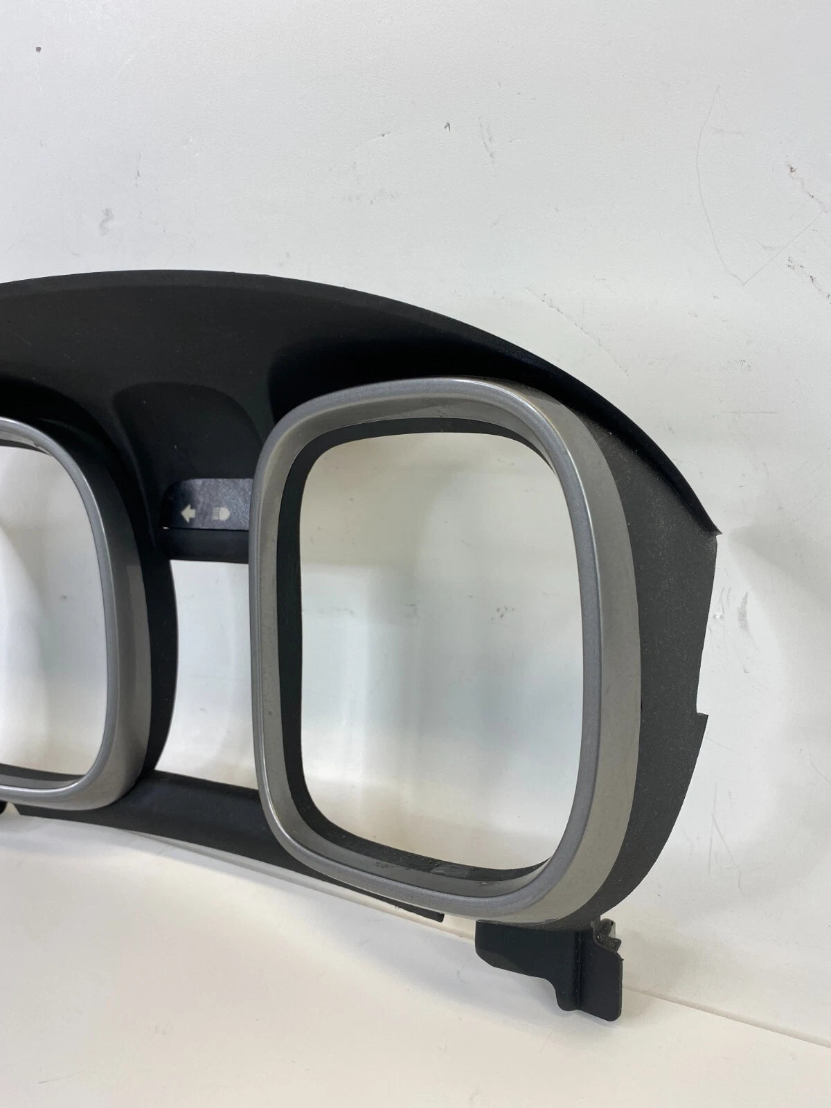2013-2015 CHEVY MALIBU FRONT DASH SPEEDOMETER CLUSTER BEZEL OEM FACTORY AKY87368