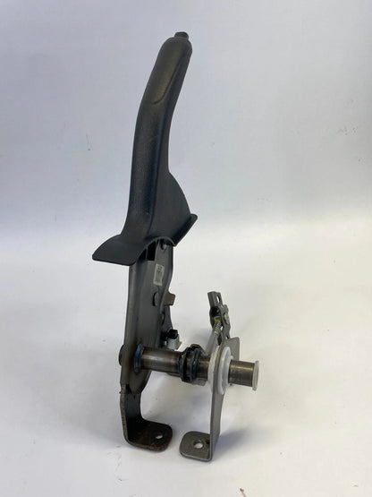 2007-2010 HYUNDAI ELANTRA SEDAN EMERGENCY PARKING BRAKE HANDLE LEVER ASSY OEM