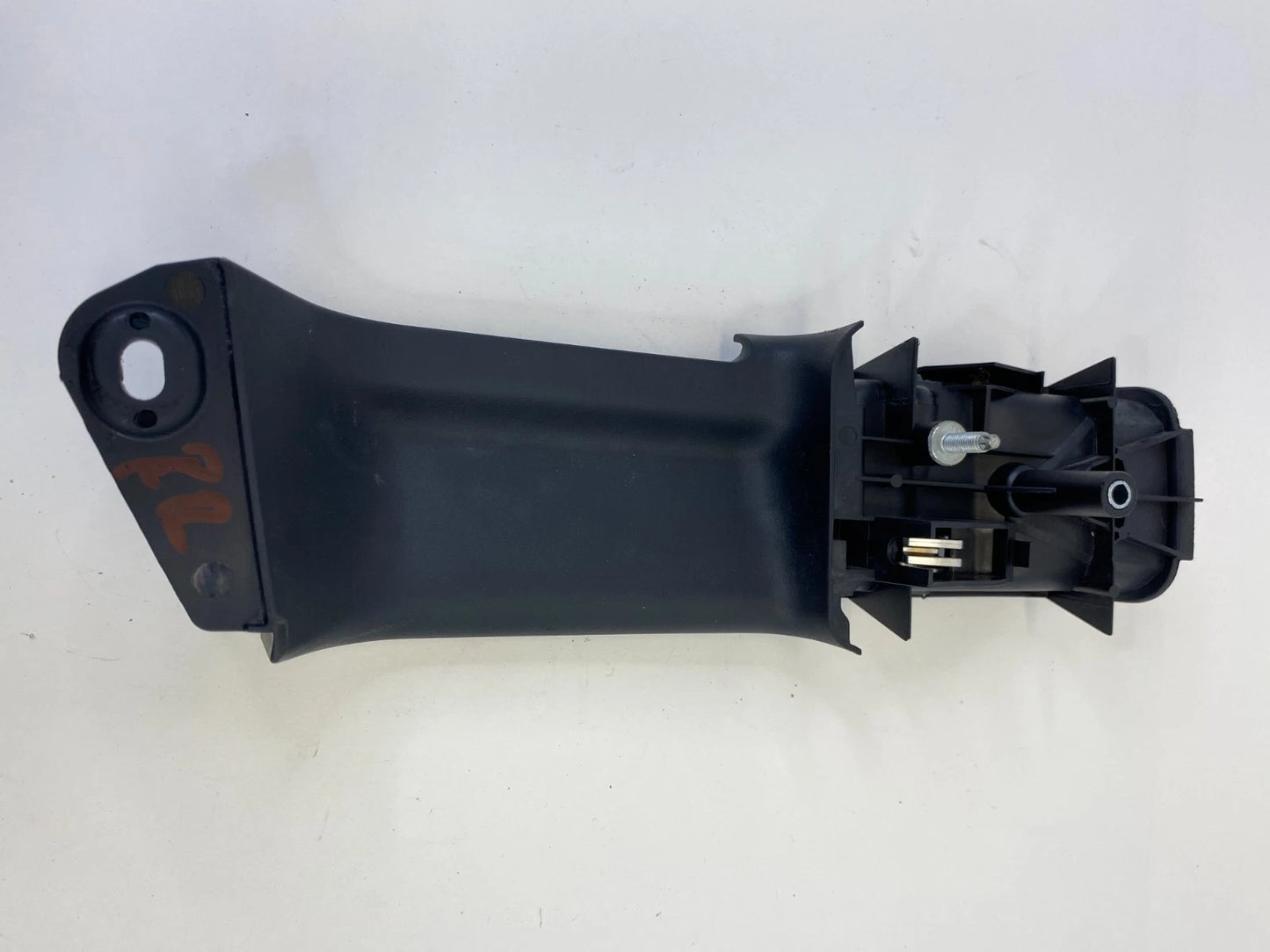 2003-2005 RANGE ROVER REAR RIGHT PASSENGER INTERIOR DOOR HANDLE OEM 7026622