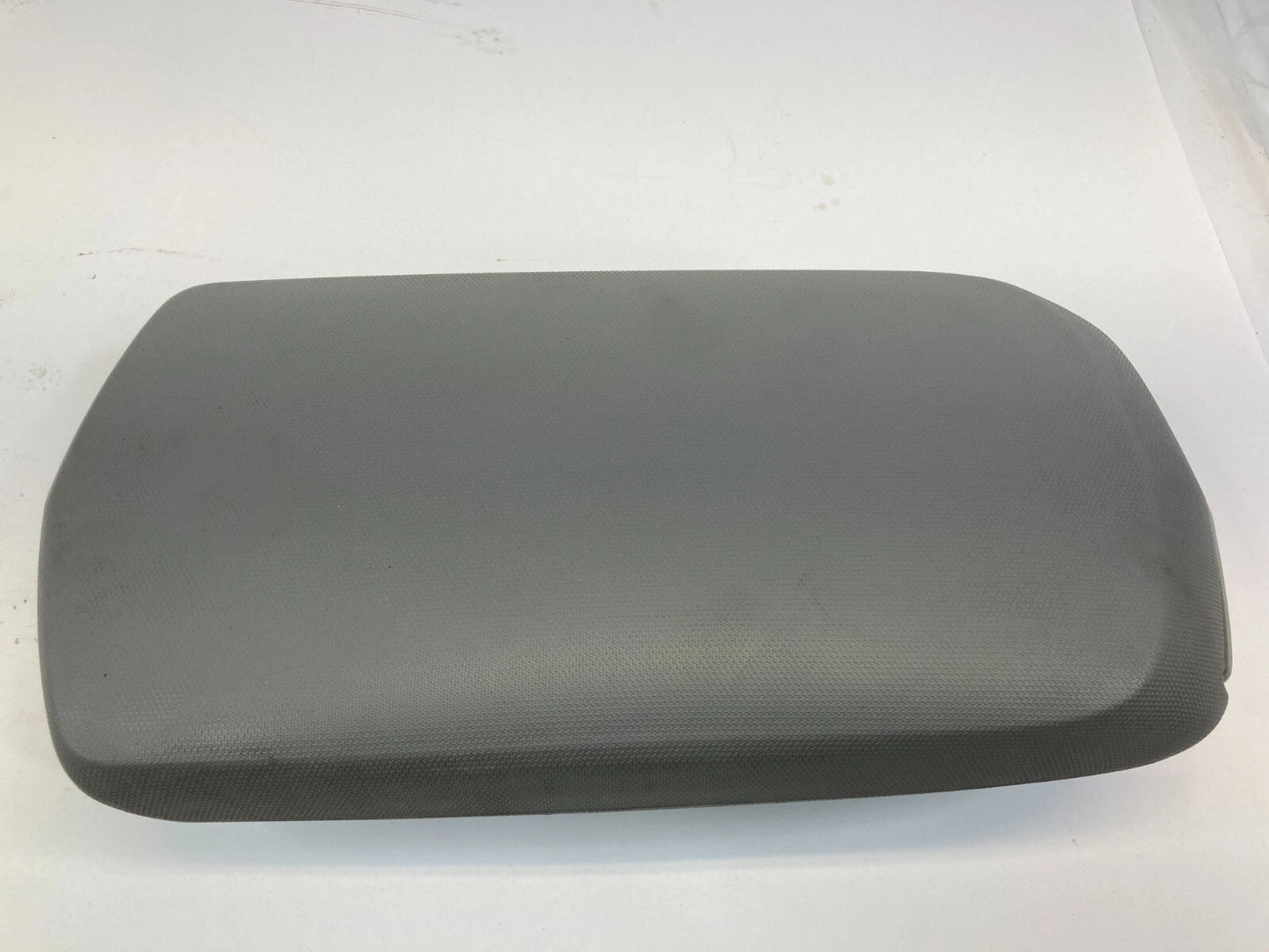 2007 2008 2009 CHRYSLER SEBRING CENTER CONSOLE STORAGE ARMREST ARM REST LID OEM