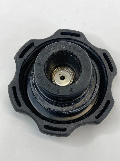 99-05 PONTIAC GRAND AM ENGINE RADIATOR COOLANT RESERVOIR TANK CAP LID 15075118