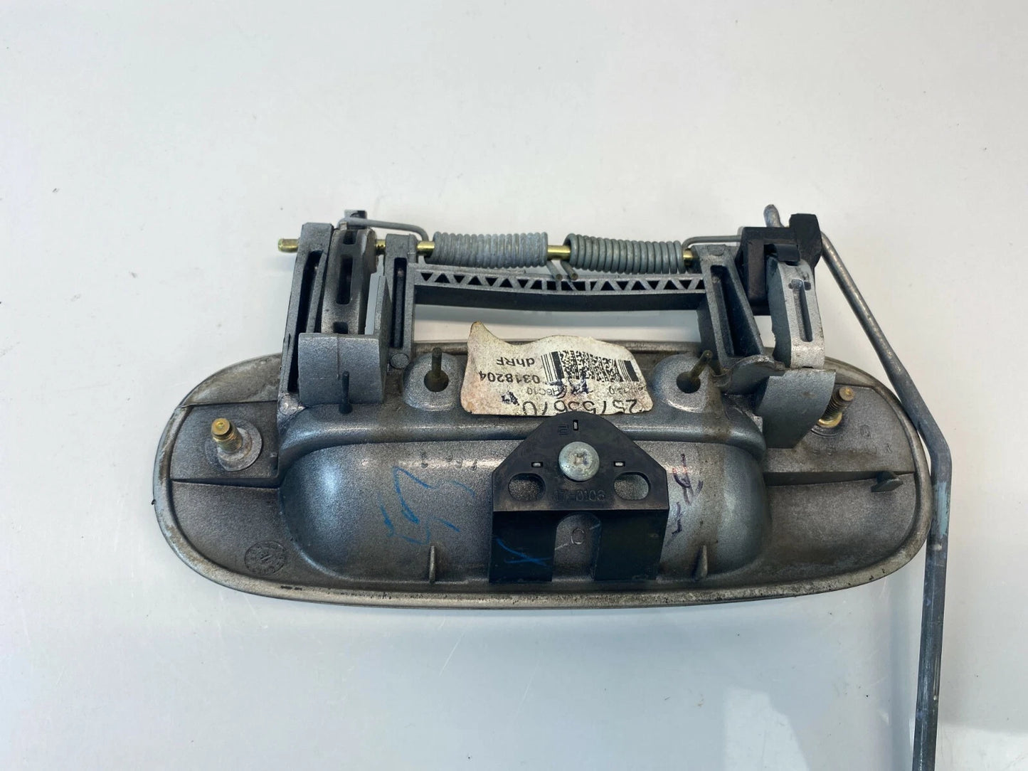 03-07 CADILLAC CTS FRONT RIGHT PASSENGER OUTER EXTERIOR DOOR HANDLE 25753670
