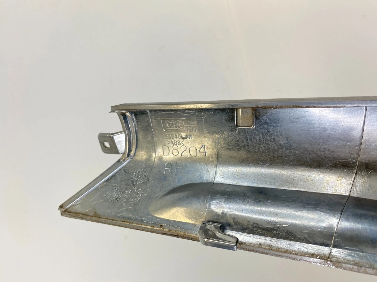 2008-2010 08-10 BUICK ENCLAVE ROOF RACK RAIL LUGGAGE RAIL COVER RIGHT SIDE OEM