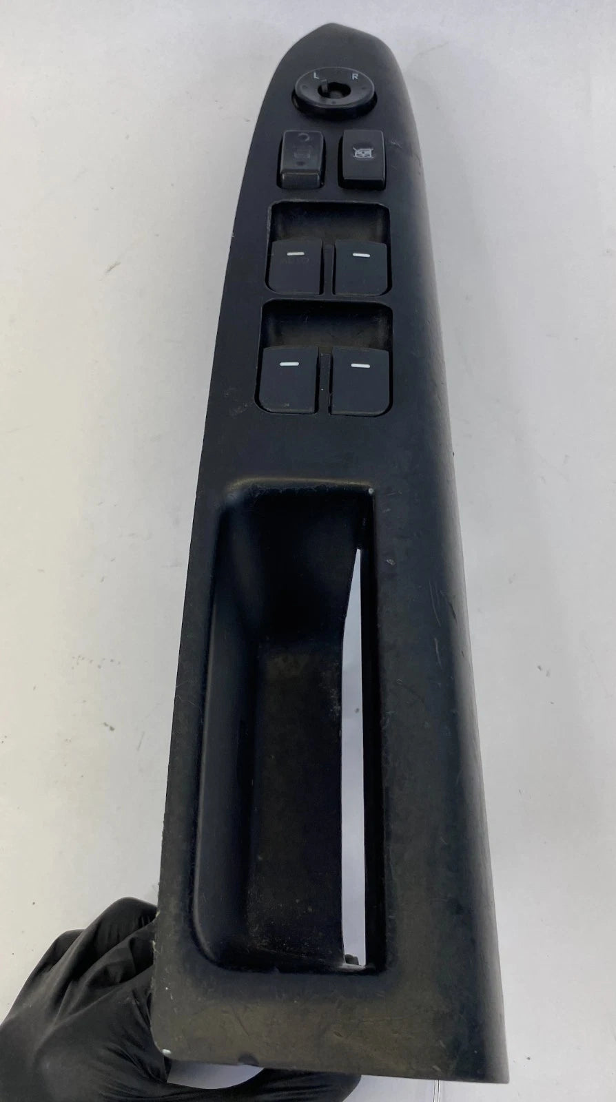 2010-2013 KIA SOUL FRONT LEFT MASTER POWER WINDOW SWITCH BEZEL BLACK OEM