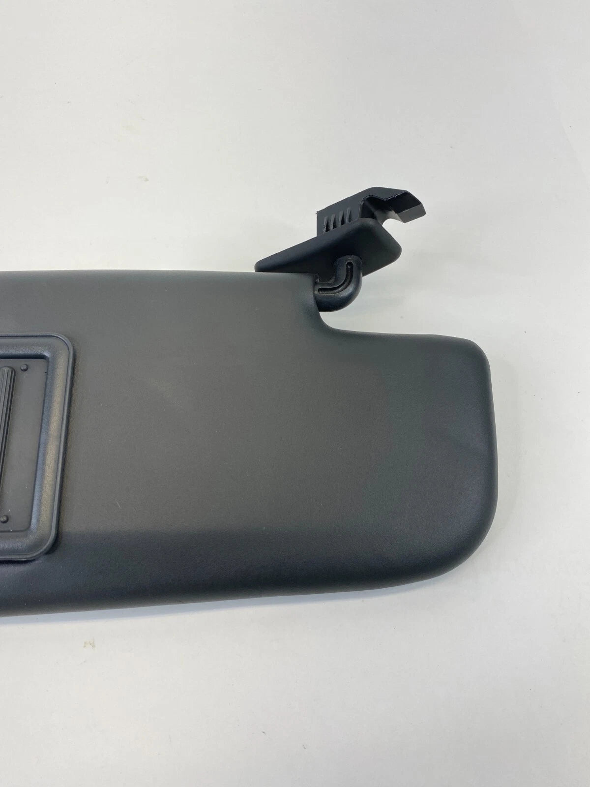 2012-2016 FIAT 500 HATCHBACK FRONT RIGHT PASSENGER SIDE SUNVISOR SUN VISOR OEM