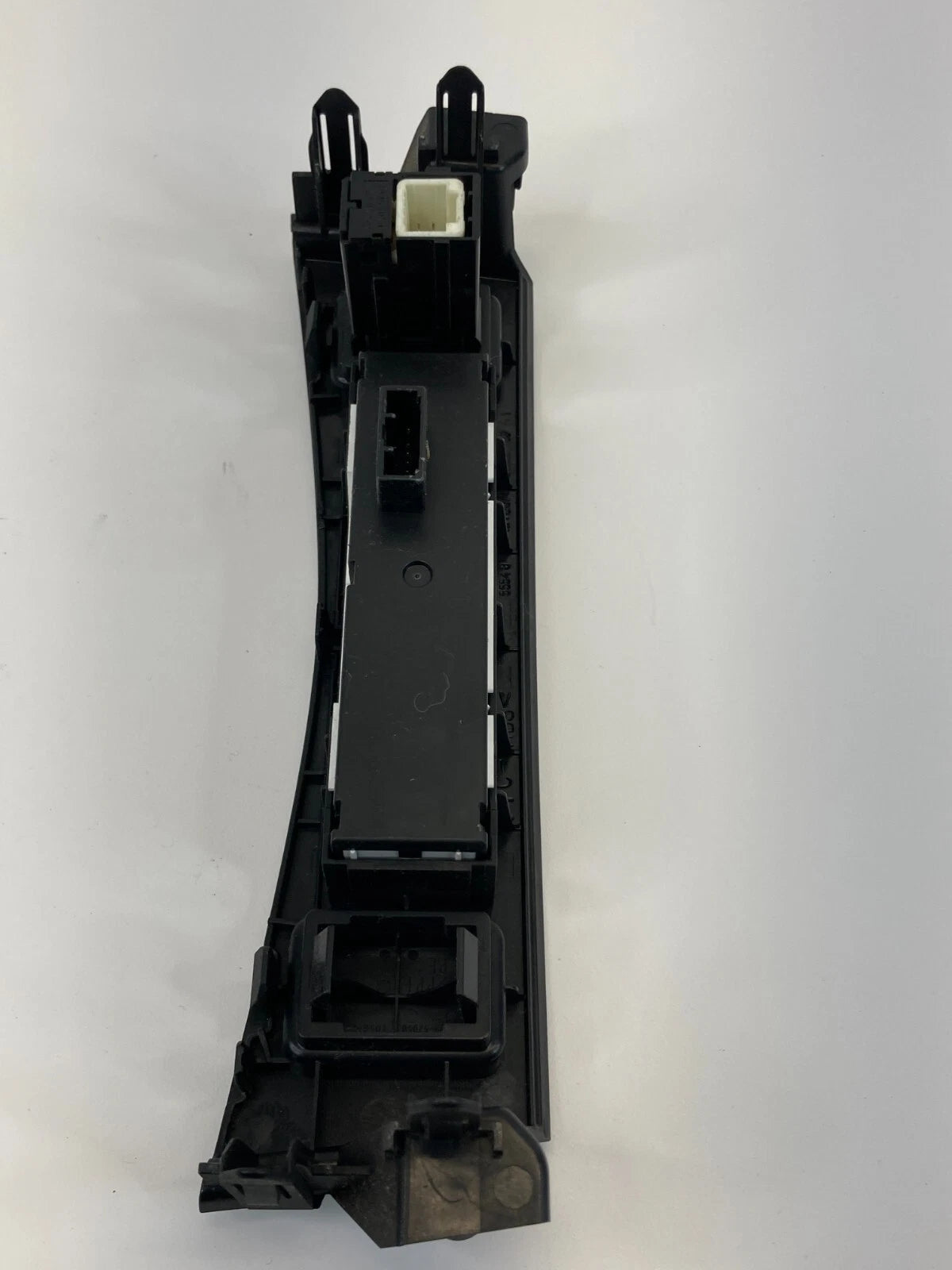 2009-2013 TOYOTA COROLLA USB AUX PORT INSTRUMENT BEZEL OEM 55539-52060