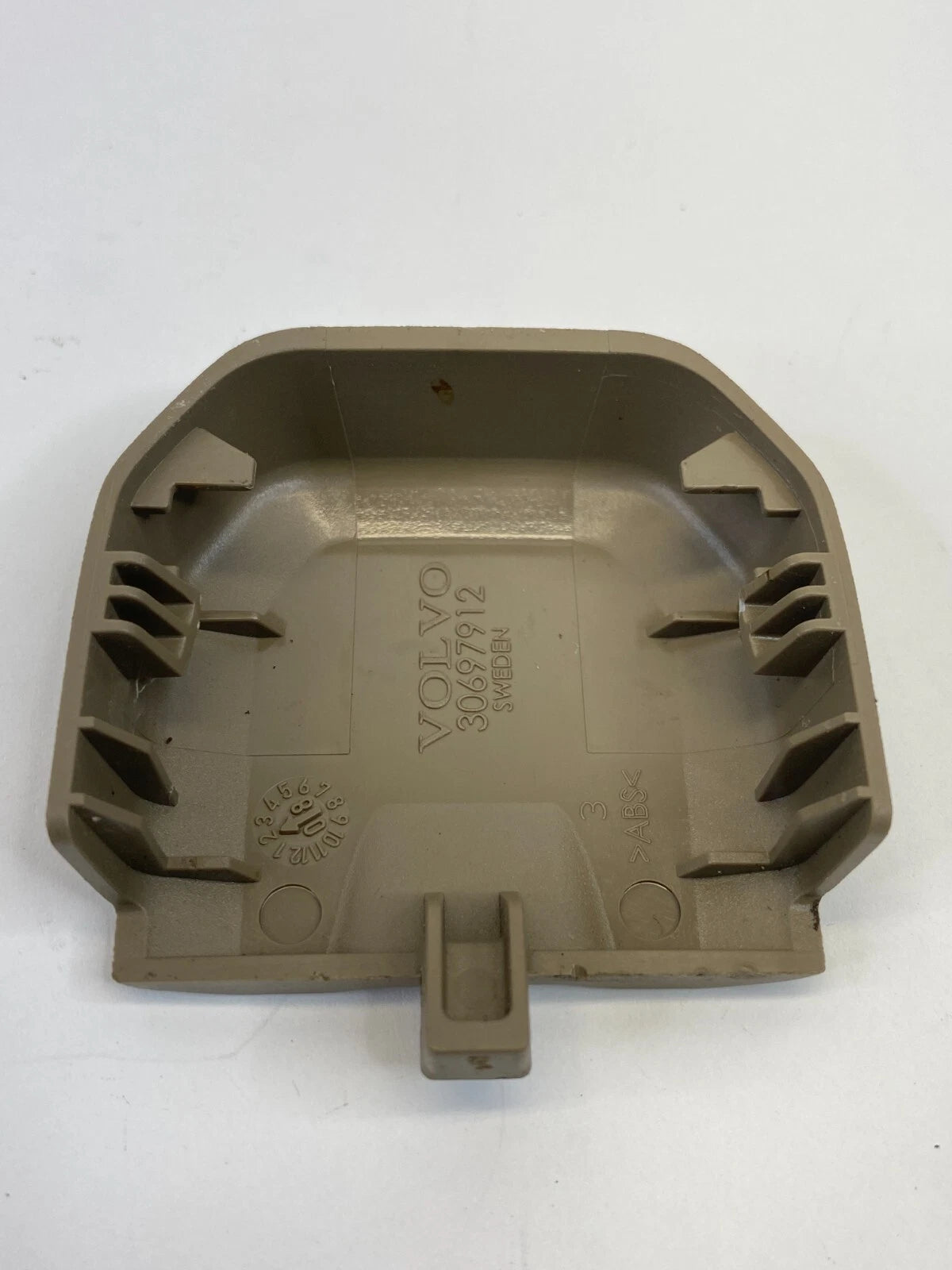08-16 VOLVO XC70 07-16 S80 FRONT SEAT TRACK RAIL CAP TRIM COVER 30697912 OEM