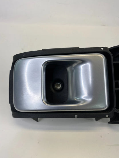 03-05 RANGE ROVER FRONT RIGHT PASSENGER INSIDE INTERIOR DOOR HANDLE OEM 7026622