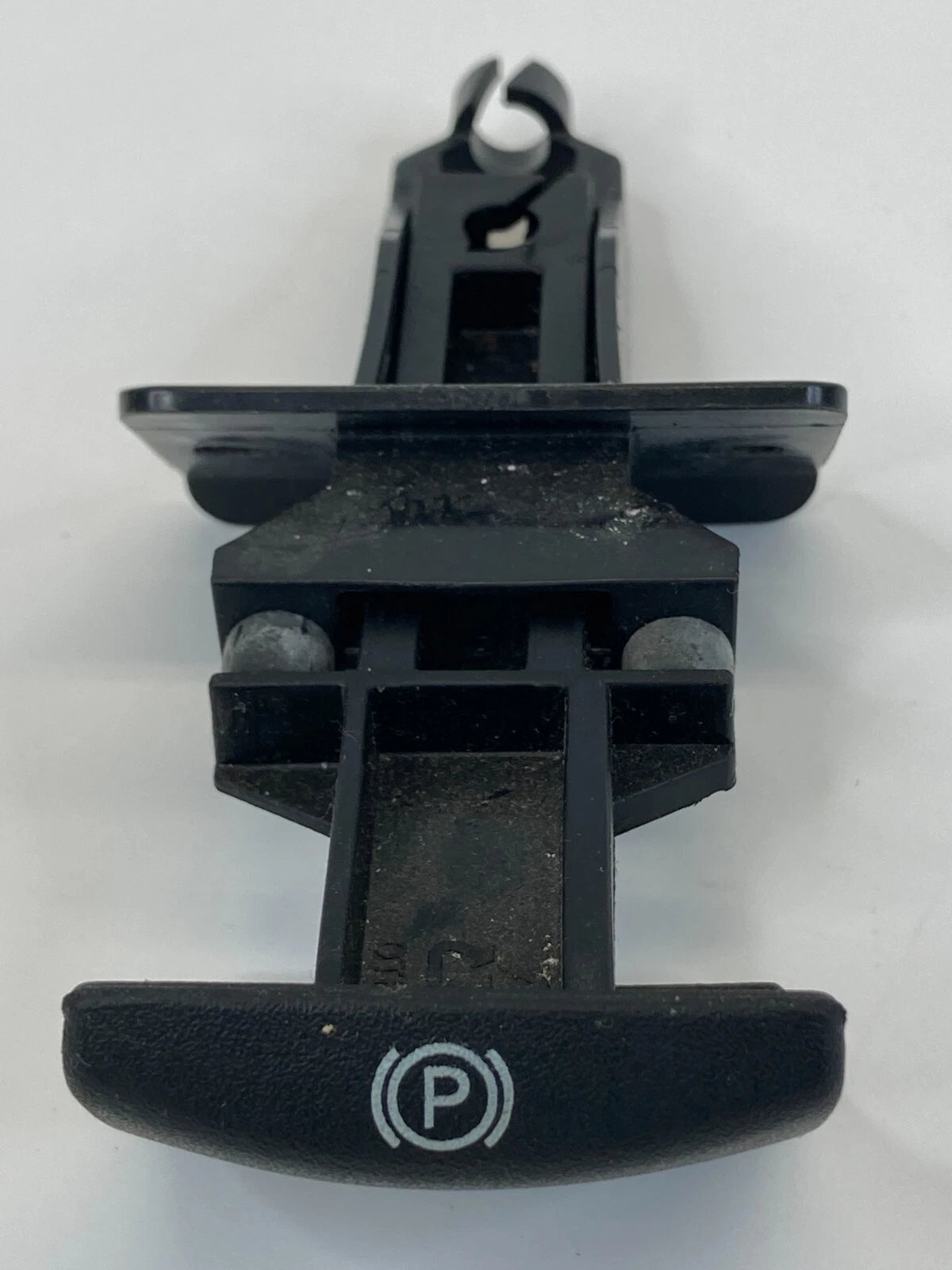 2004-2009 CADILLAC CTS EMERGENCY PARKING BRAKE RELEASE HANDLE LEVER 25716230 OEM