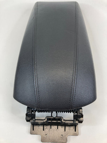 11-15 Hyundai Sonata Auto Trans Center Console Armrest Arm Rest Lid 84660-3S000