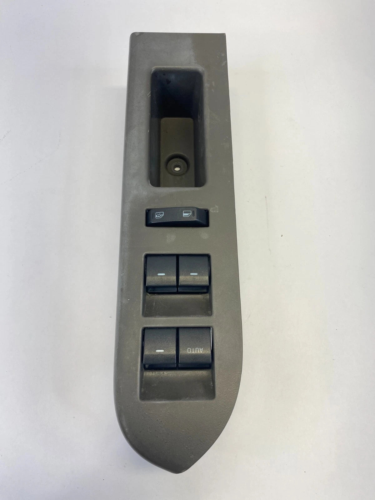 2008-2012 FORD ESCAPE FRONT LEFT MASTER WINDOW SWITCH BEZEL 8L8T-14540-ACW OEM