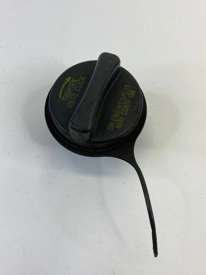 1998-2004 LINCOLN NAVIGATOR SUV FUEL FILLER TANK GAS LID COVER CAP ASSY XU5A-MB