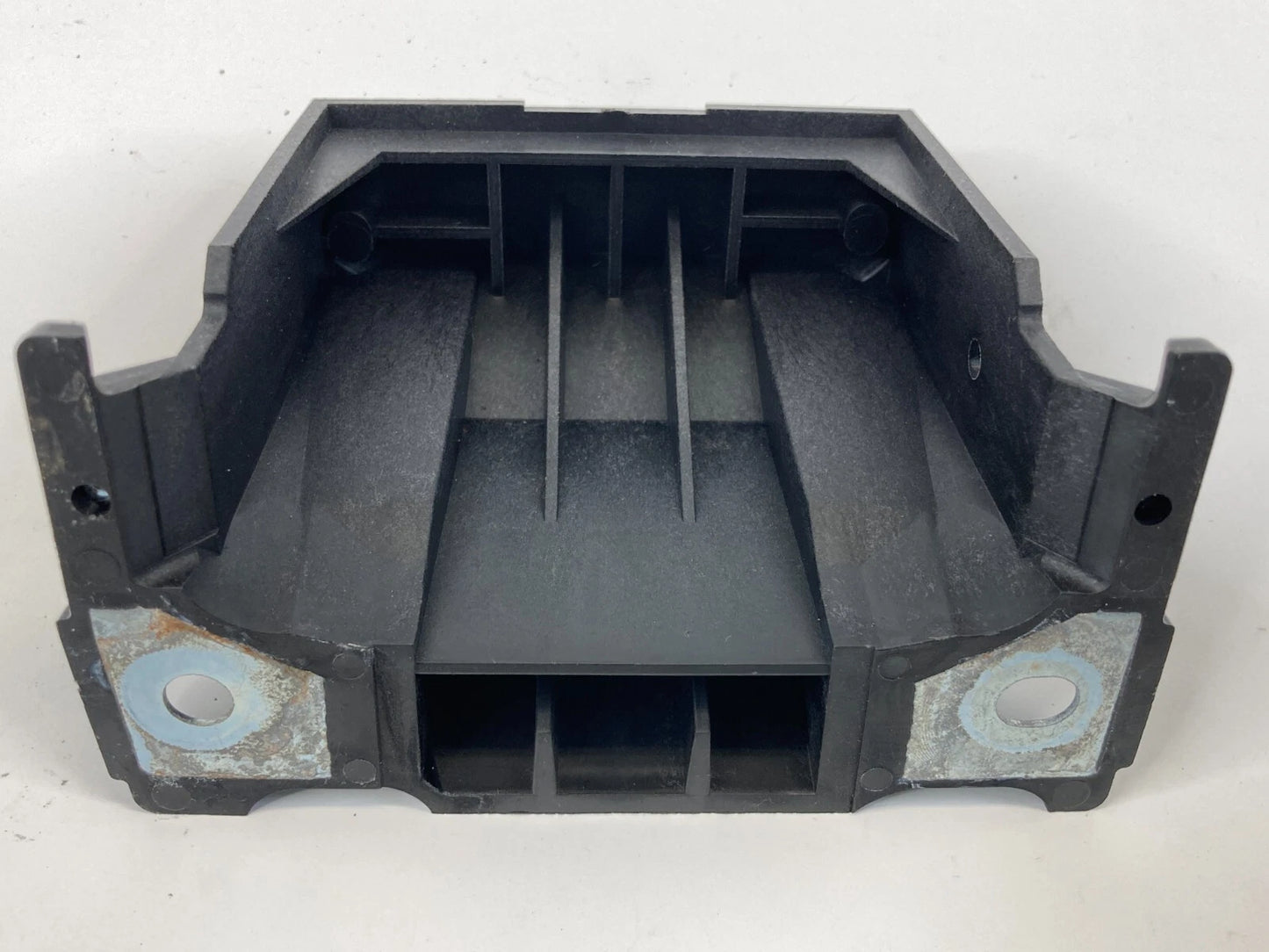 07-12 NISSAN VERSA CENTER CONSOLE SHIFT COVER PLATE LOWER BRACKET 96996-EL00A