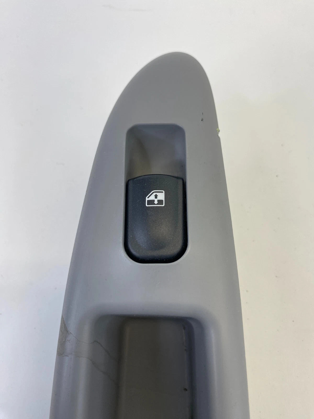 06-08 KIA OPTIMA REAR LEFT BACK DOOR WINDOW CONTROL SWITCH W/ BEZEL 93580-2G000