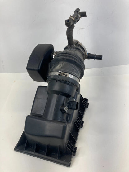 2010-2012 FORD FUSION 2.5L FWD UPPER AIR INTAKE CLEANER BOX COVER W OUTLET HOSE