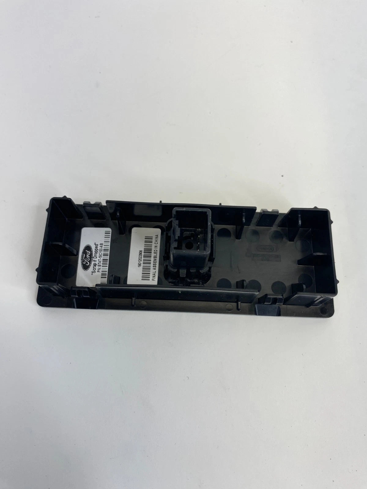 2013-2019 Ford Escape Center Console AUX in Audio Socket BT4T-19C150-AB