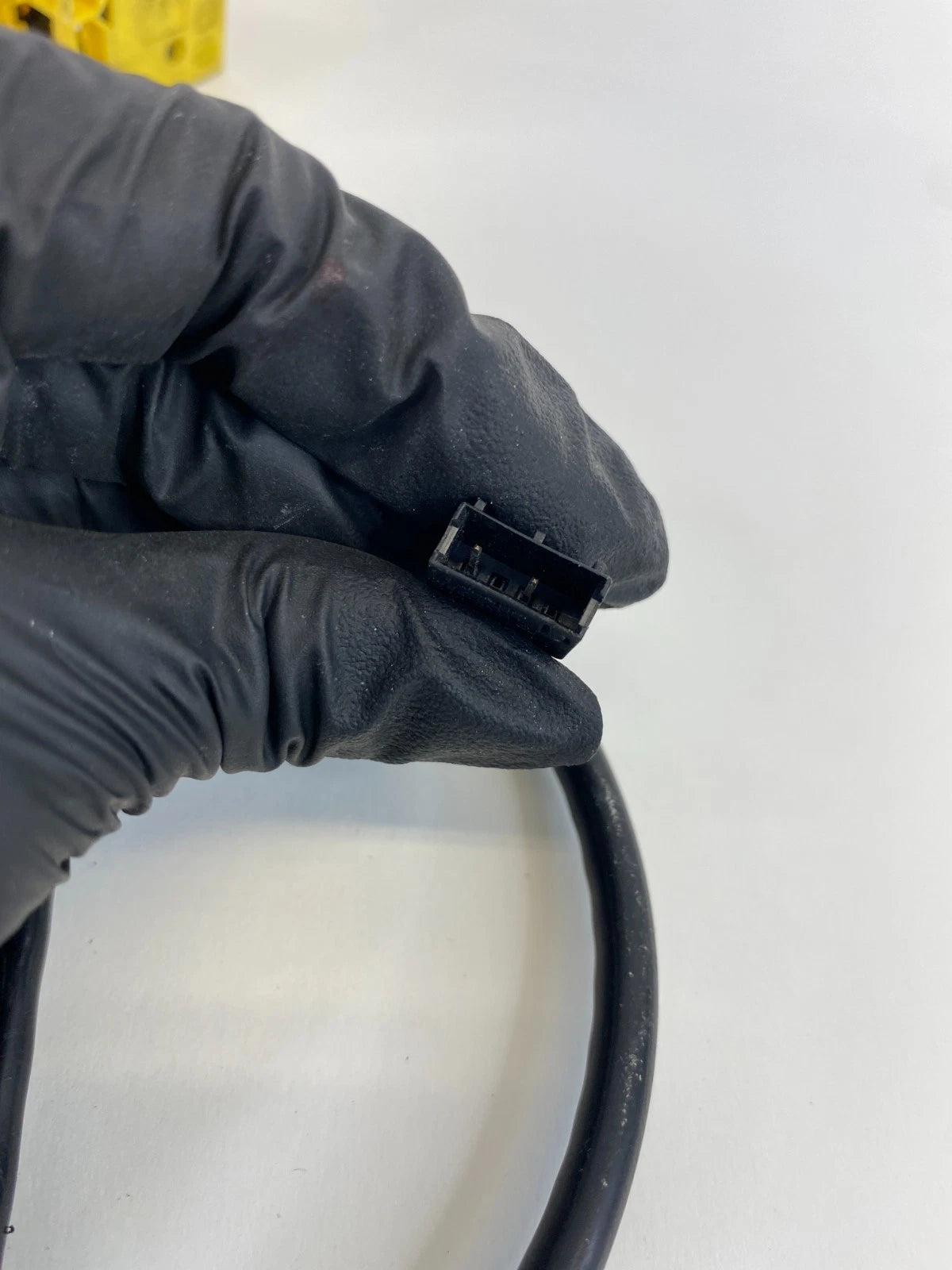 2003-2006 RANGE ROVER FRONT RIGHT PASSENGER SIDE SEAT BELT BUCKLE FR RH OEM