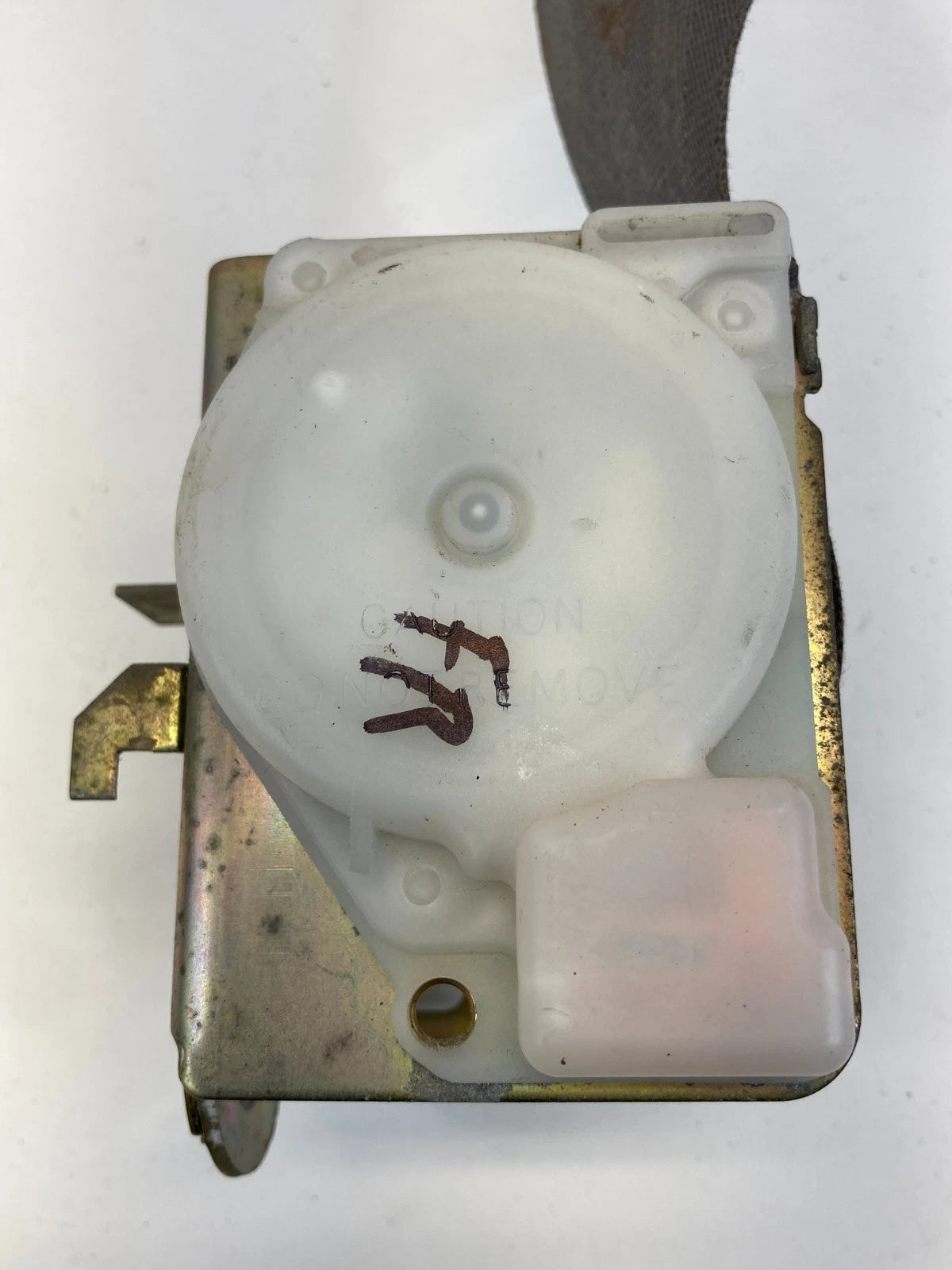 2000 2001 2002 CHEVROLET CAMARO FRONT RIGHT PASSENGER SEAT BELT RETRACTOR OEM