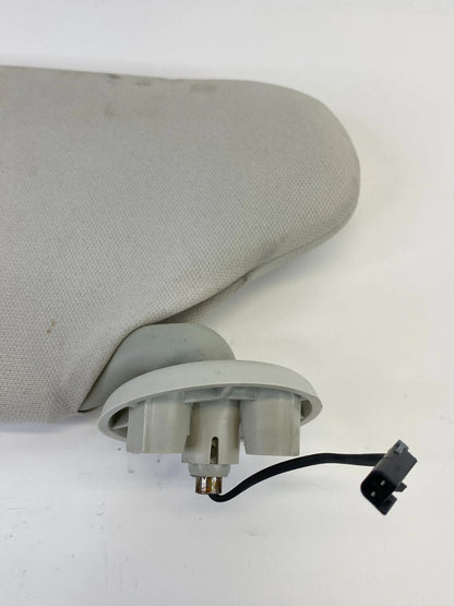 08-10 GRAND CARAVAN TOWN & COUNTRY RIGHT SUNVISOR SUN VISOR W/ MIRROR & LIGHT