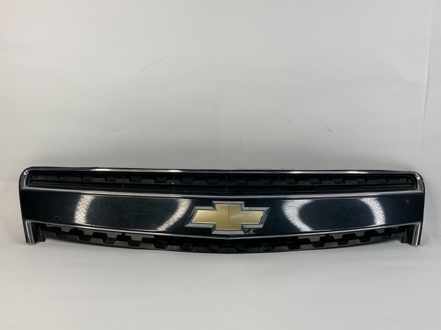 2012-2015 Chevrolet Captiva Sport Front Upper Grill Grille Assembly 25911312 OEM