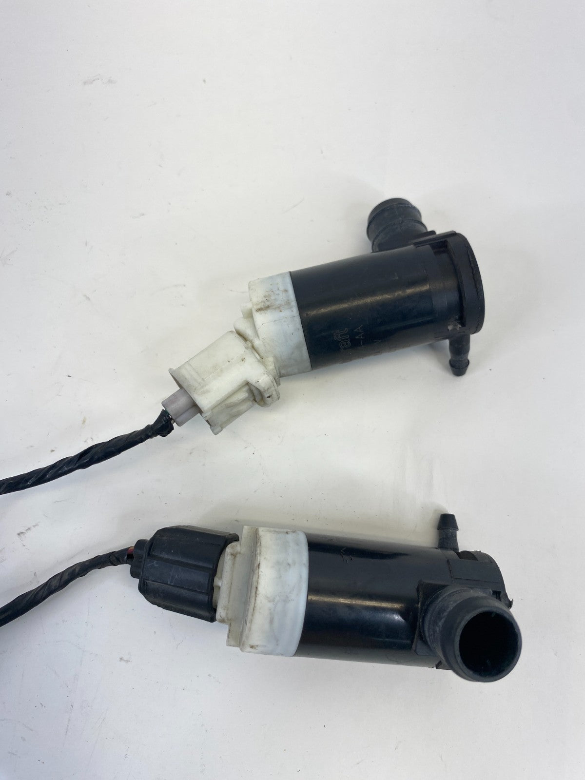 2001-2007 Ford Escape Windshield Washer Pump Motor Pair Set 6L84-17664-AA