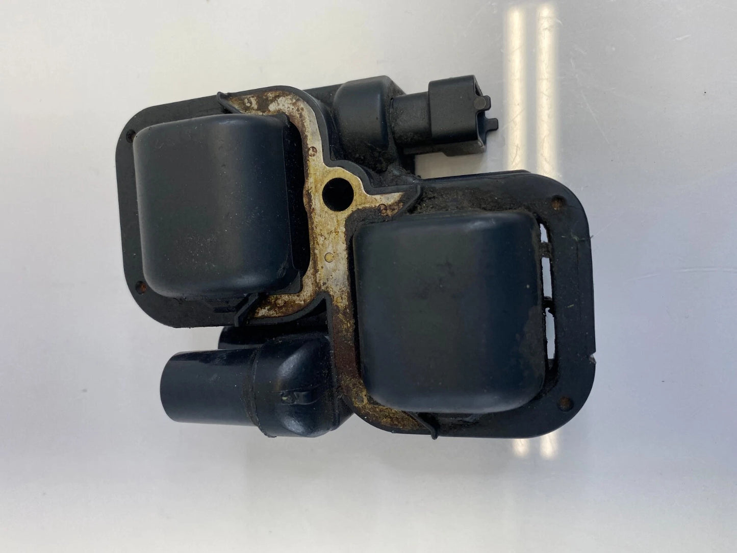 01 02 03 04 05 MERCEDES BENZ C240 SEDAN 2.6L V6 IGNITION COIL IGNITER 0221503035