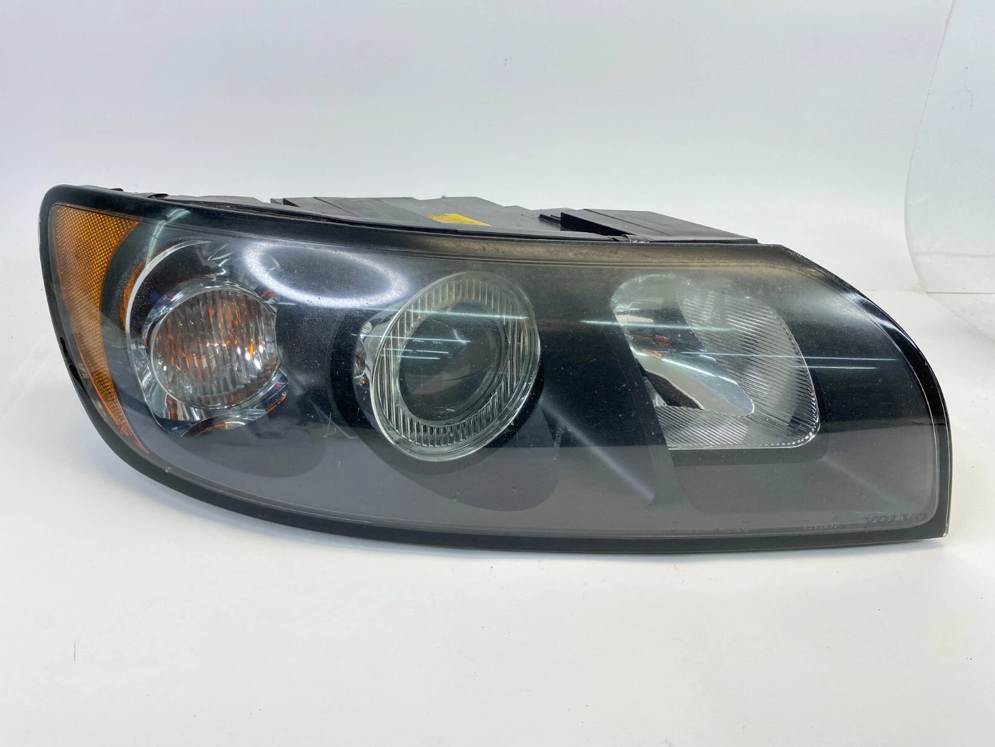 03 04 VOLVO S40 FRONT RIGHT PASSENGER HEADLIGHT HEADLAMP LAMP HALOGEN 30678319