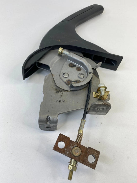 2005-2010 KIA SPORTAGE CONSOLE PARKING EMERGENCY BRAKE HANDLE LEVER ASSEMBLY OEM