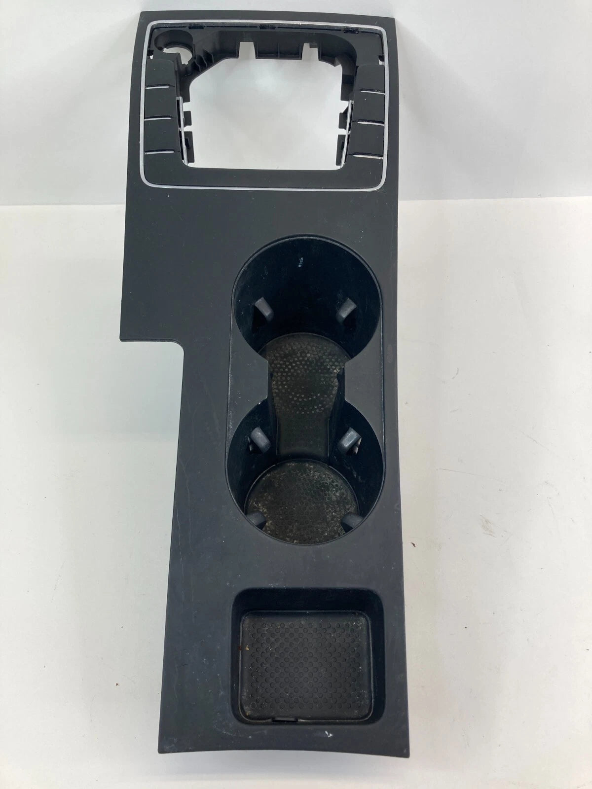 2012-2019 VW VOLKSWAGEN PASSAT CENTER CONSOLE CUP HOLDER TRAY BEZEL TRIM OEM