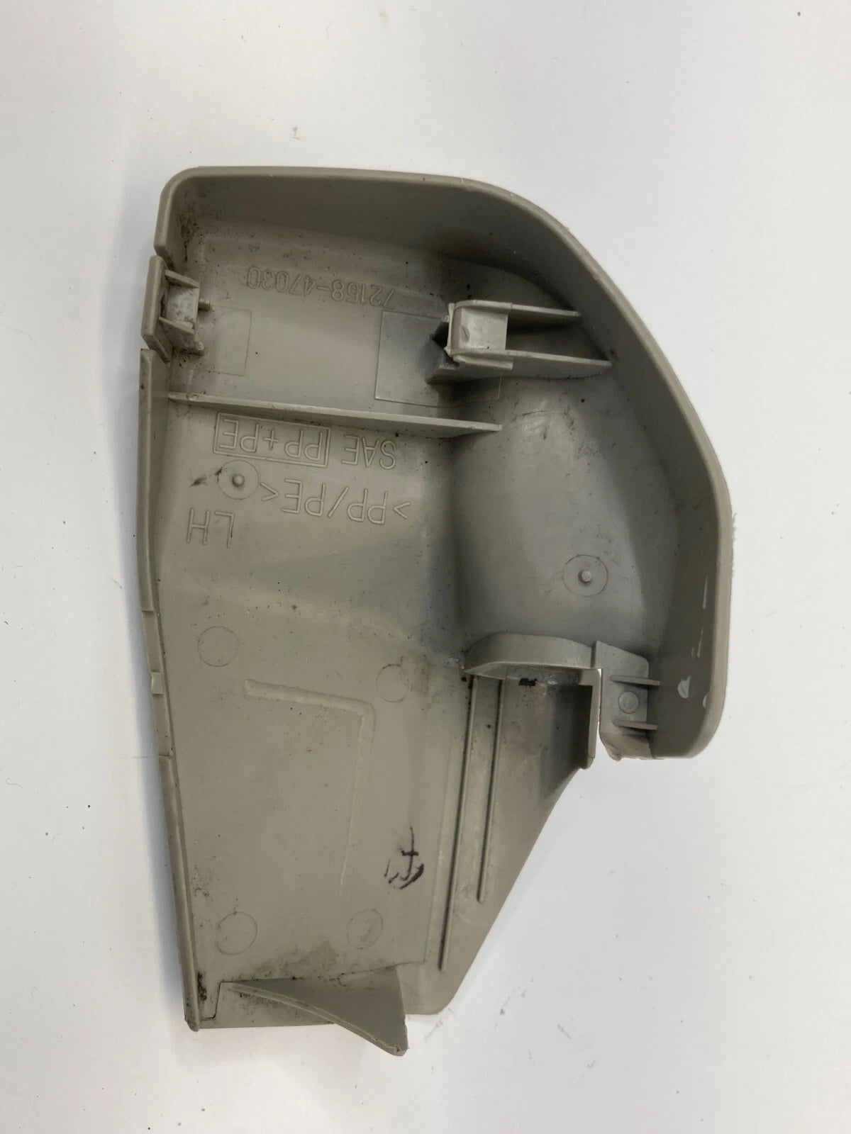 2004-2009 TOYOTA PRIUS FRONT LEFT SEAT TRACK END COVER END CAP TRIM 72158-47030