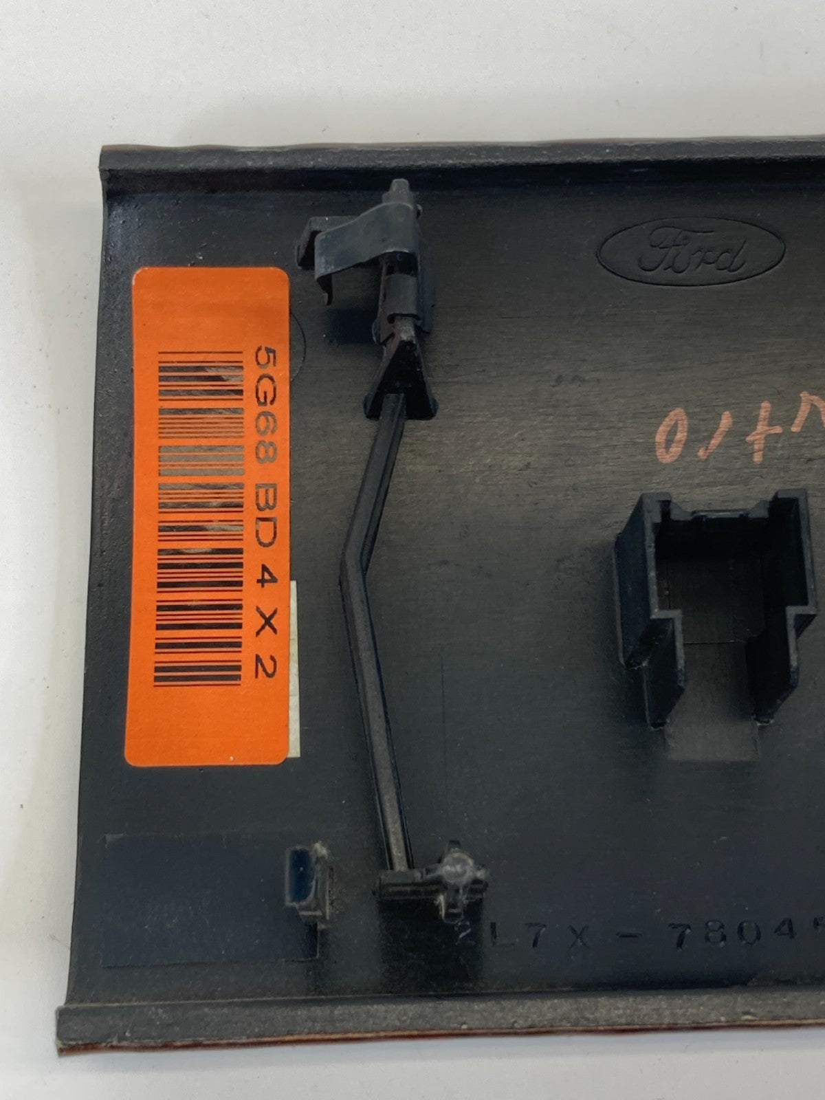 2003-2006 Lincoln Navigator Dash Temperature Sensor w/ Bezel 2L7X-78045G68-BDW