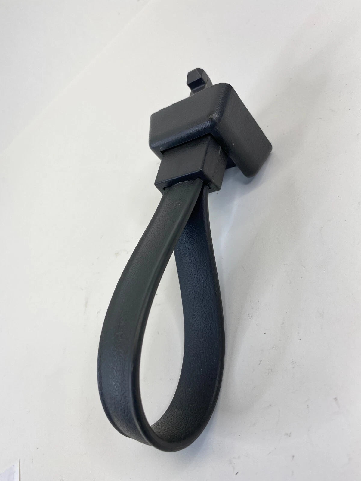 10-19 FORD TAURUS REAR TRUNK TAILGATE INTERIOR PULL STRAP HANDLE 54434A14-A OEM
