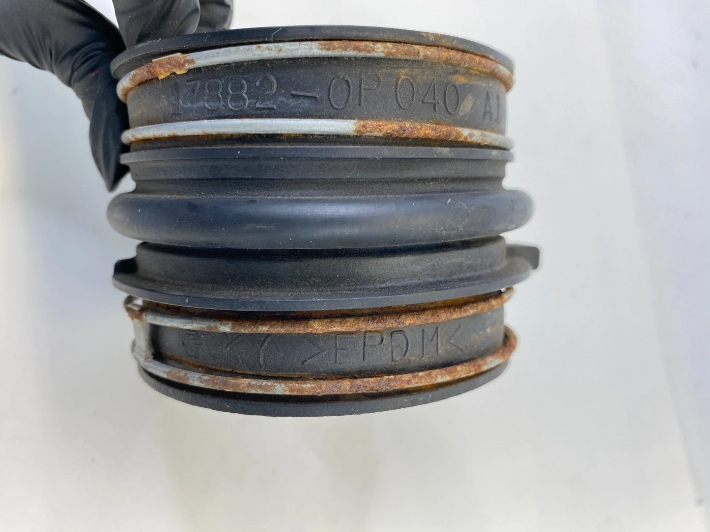 2007-2009 LEXUS RX350 3.5L ENGINE AIR CLEANER INTAKE HOSE DUCT TUBE 17882-0P040