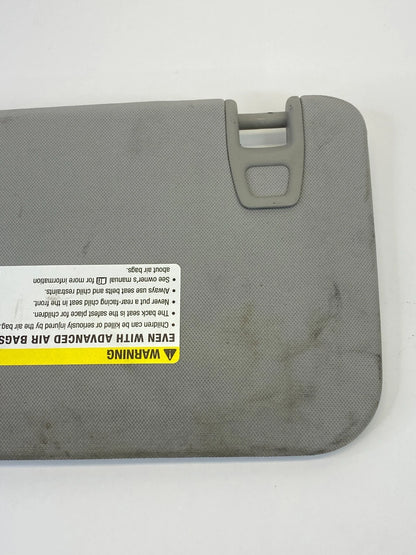 09-17 CHEVY TRAVERSE 08-17 BUICK ENCLAVE RIGHT PASSENGER SUNVISOR SUN VISOR GRAY