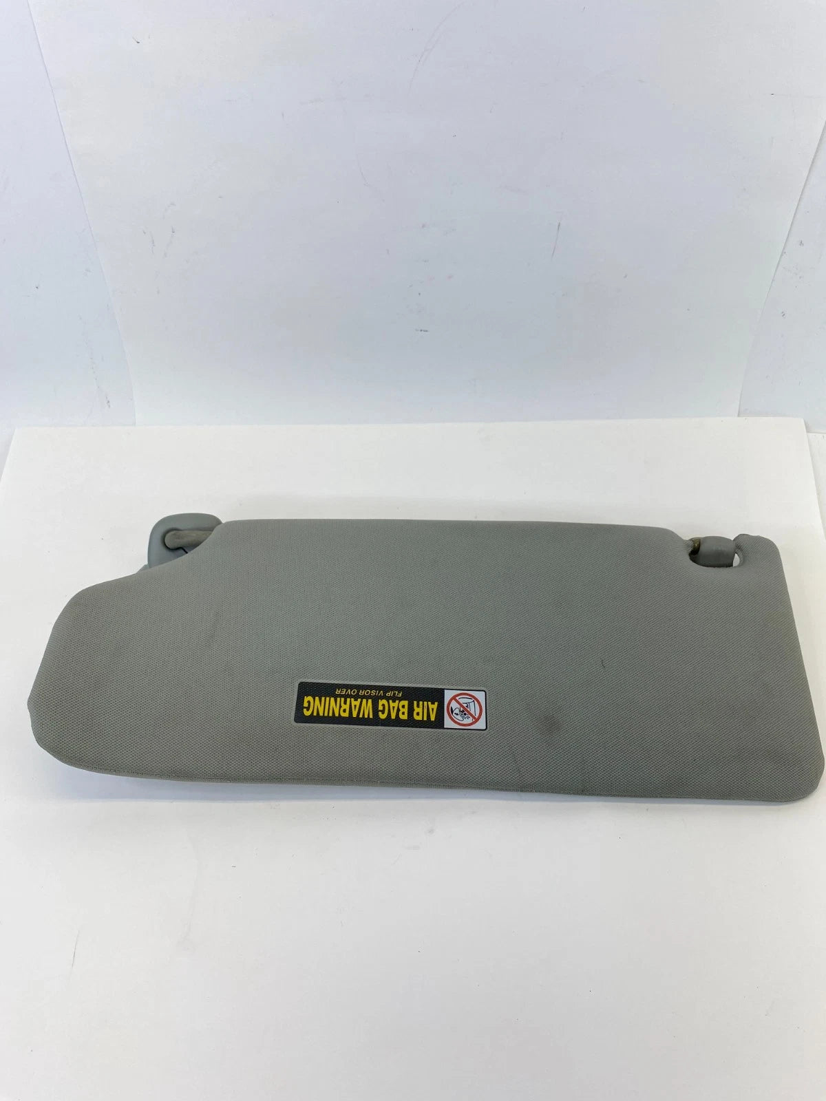 2005-2010 HONDA ODYSSEY PASSENGER RIGHT SIDE SUN VISOR SUNVISOR SHADE OEM